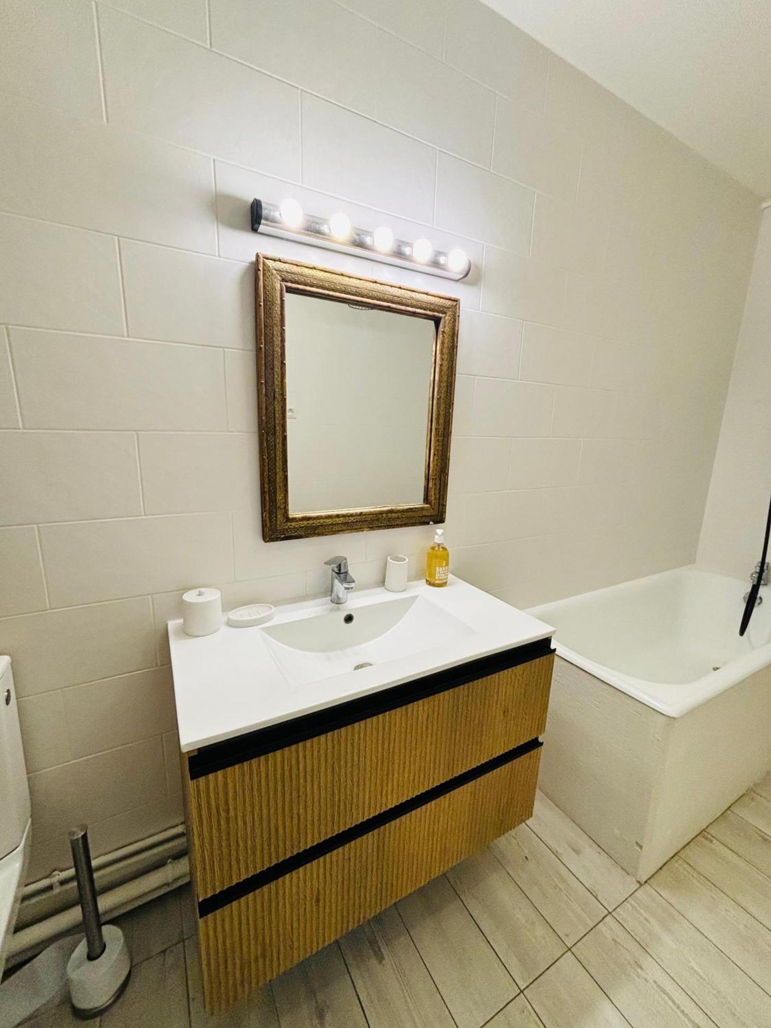 Tour Eiffel Versailles Appartement Parijs